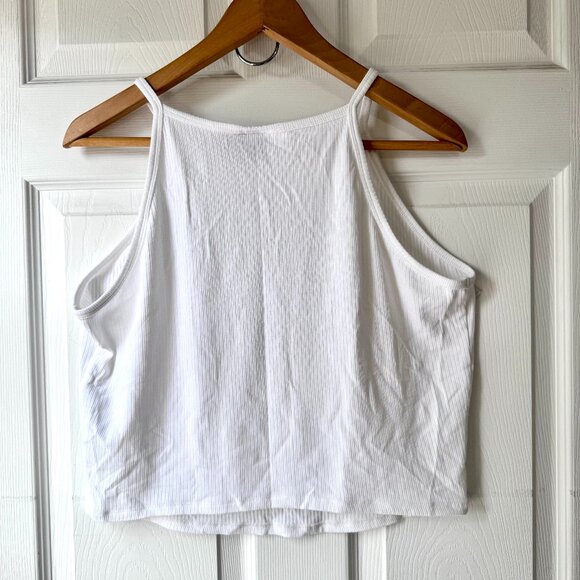 Torrid Floral Butterfly Cropped Tee NWT Size 2(18-20) - Picture 5 of 7